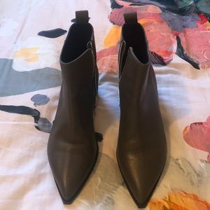 Everlane Boss Boot 10.5 Dark Taupe